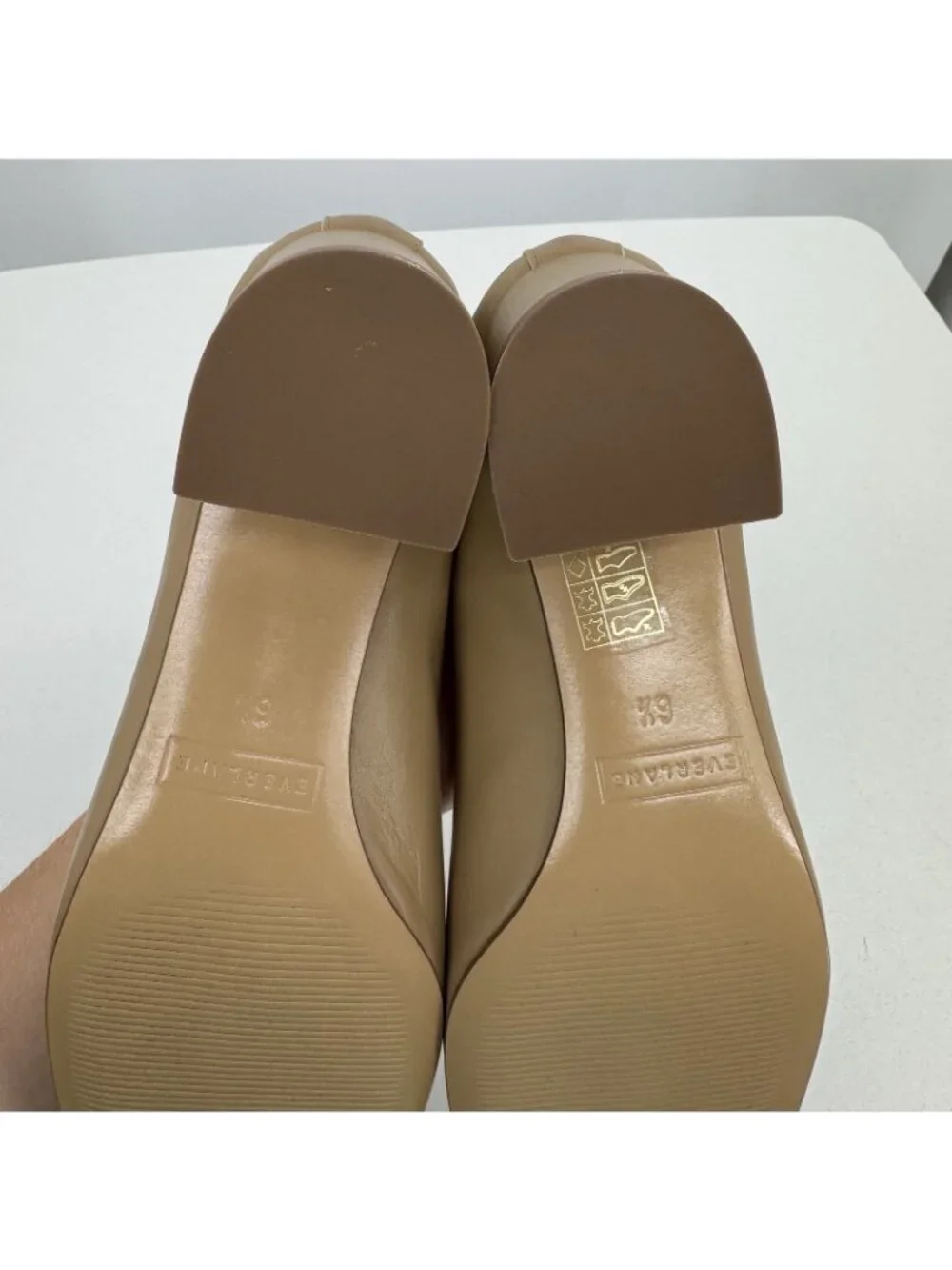 Everlane Italian Leather Day Heel Light Taupe 6.5 Women's Elastic Back Comfort